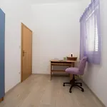Family Spacious Apartment *