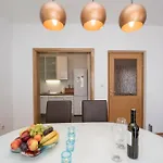 Family Spacious Apartment *