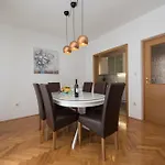 Family Spacious Apartment Split