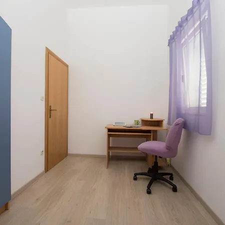 Family Spacious شقة *