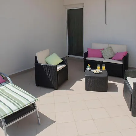 Family Spacious شقة *