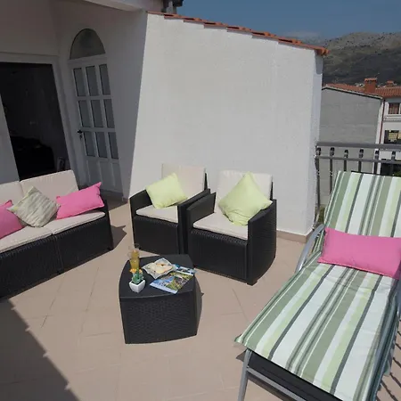 Family Spacious سبليت