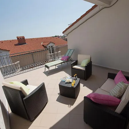 Family Spacious سبليت