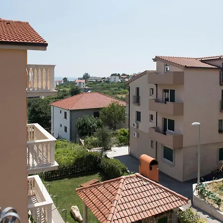 Family Spacious アパート *