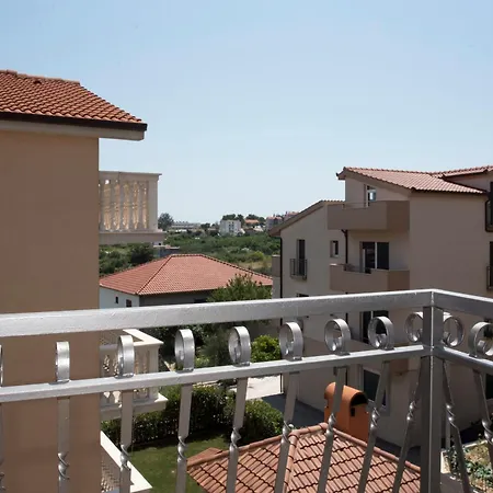 Family Spacious سبليت