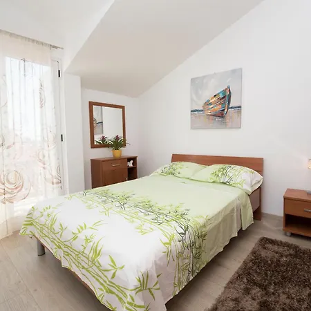 Family Spacious דירה