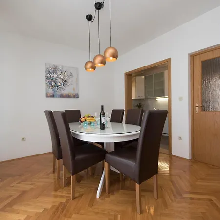 Family Spacious דירה ספליט