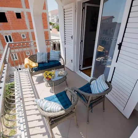 Family Spacious דירה